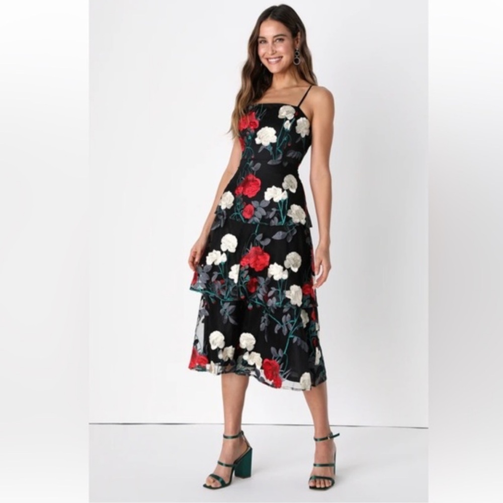 NWT Lulus | Floral Black Dress